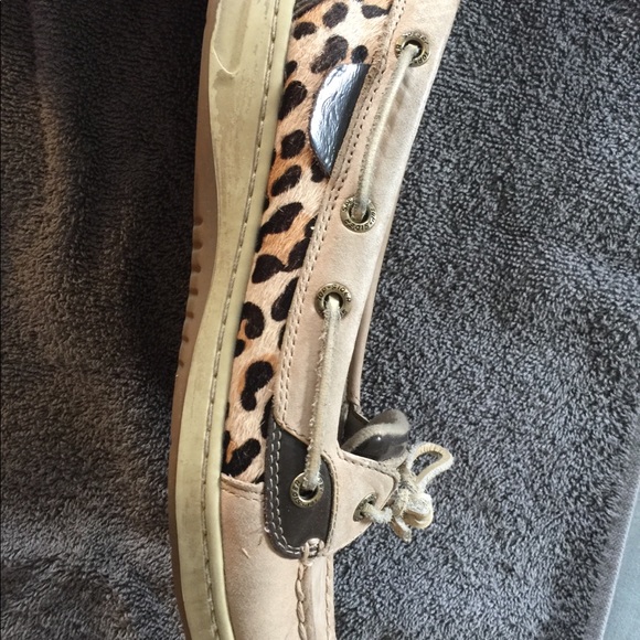 Woman sperrys - Picture 3 of 3